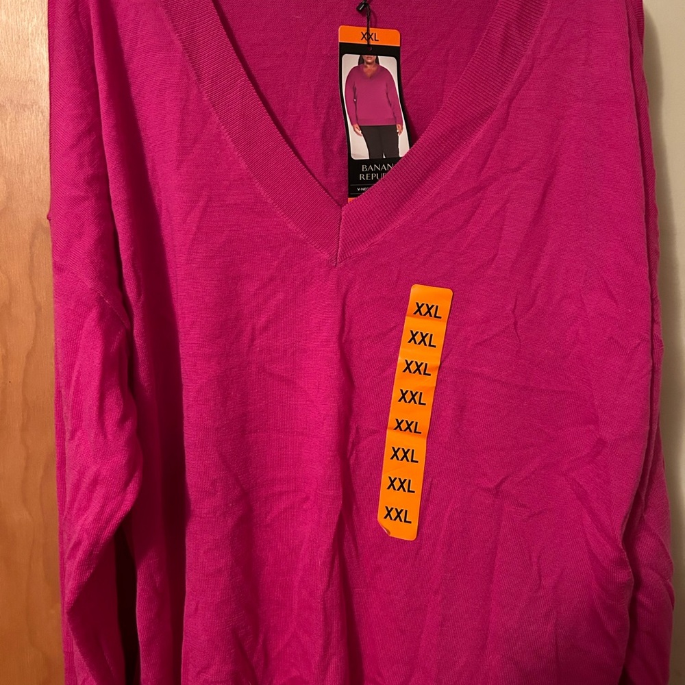 Banana Republic Fuchsia V-Neck Sweater XXL